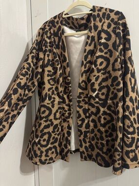 SHEIN Leopard Print Open Front Blazer in Tan and Black
